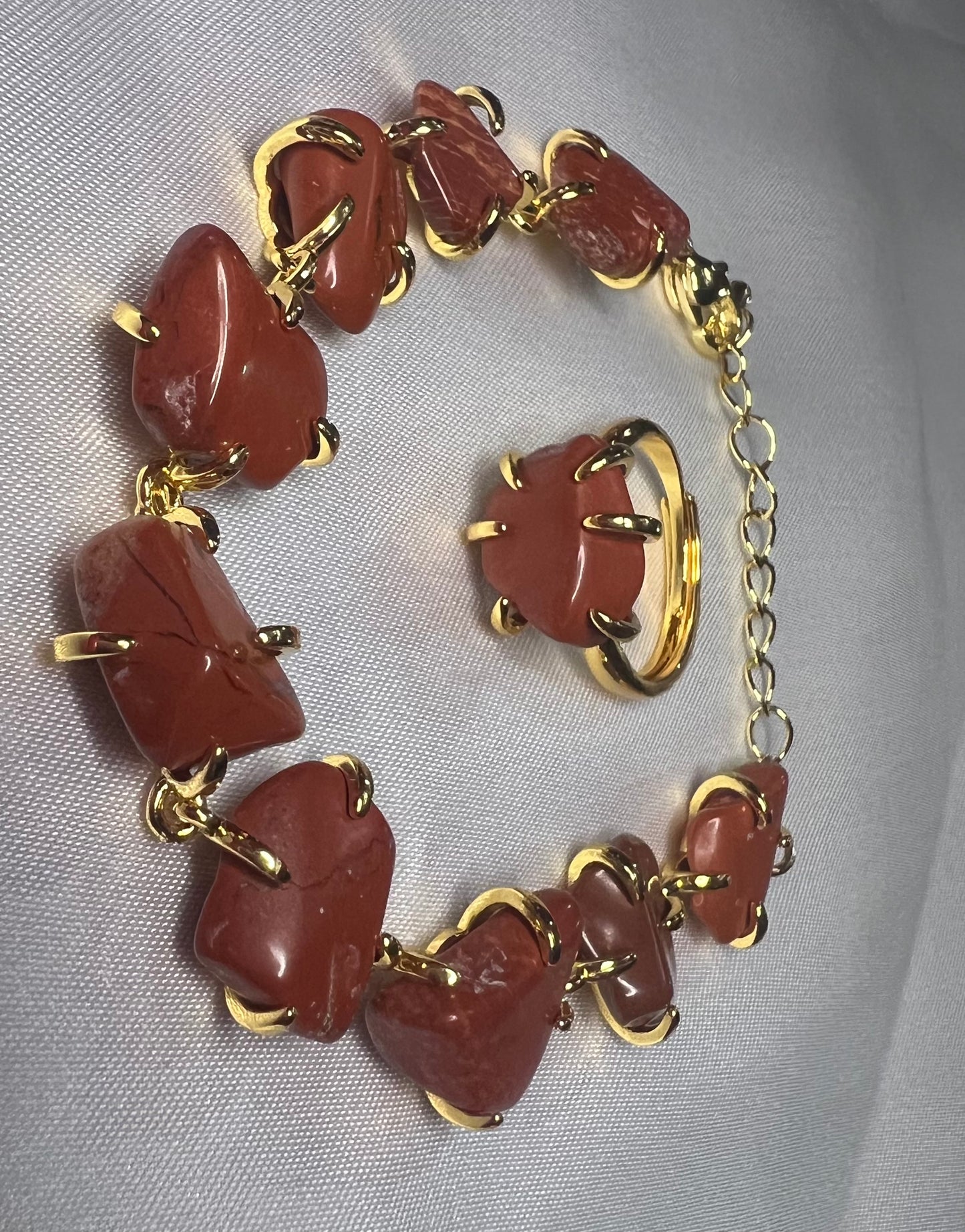 Conjunto de Pulsera y Anillo con Piedra Natural Roja | Elegancia Atemporal