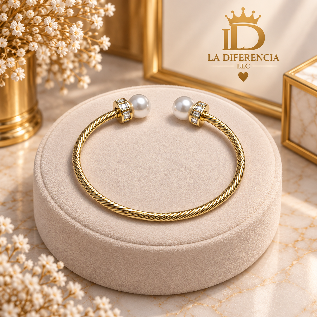 Brazalete Abierto con Perlas – Oro Laminado XP 14K
