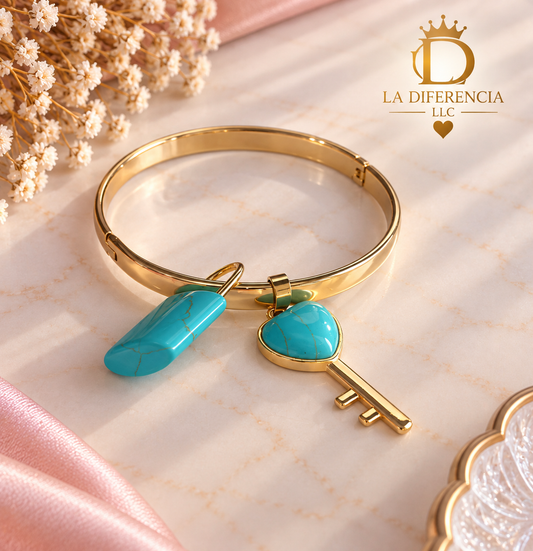 Pulsera Dorada con Dijes de Llave y Piedra – Oro Laminado XP 14K