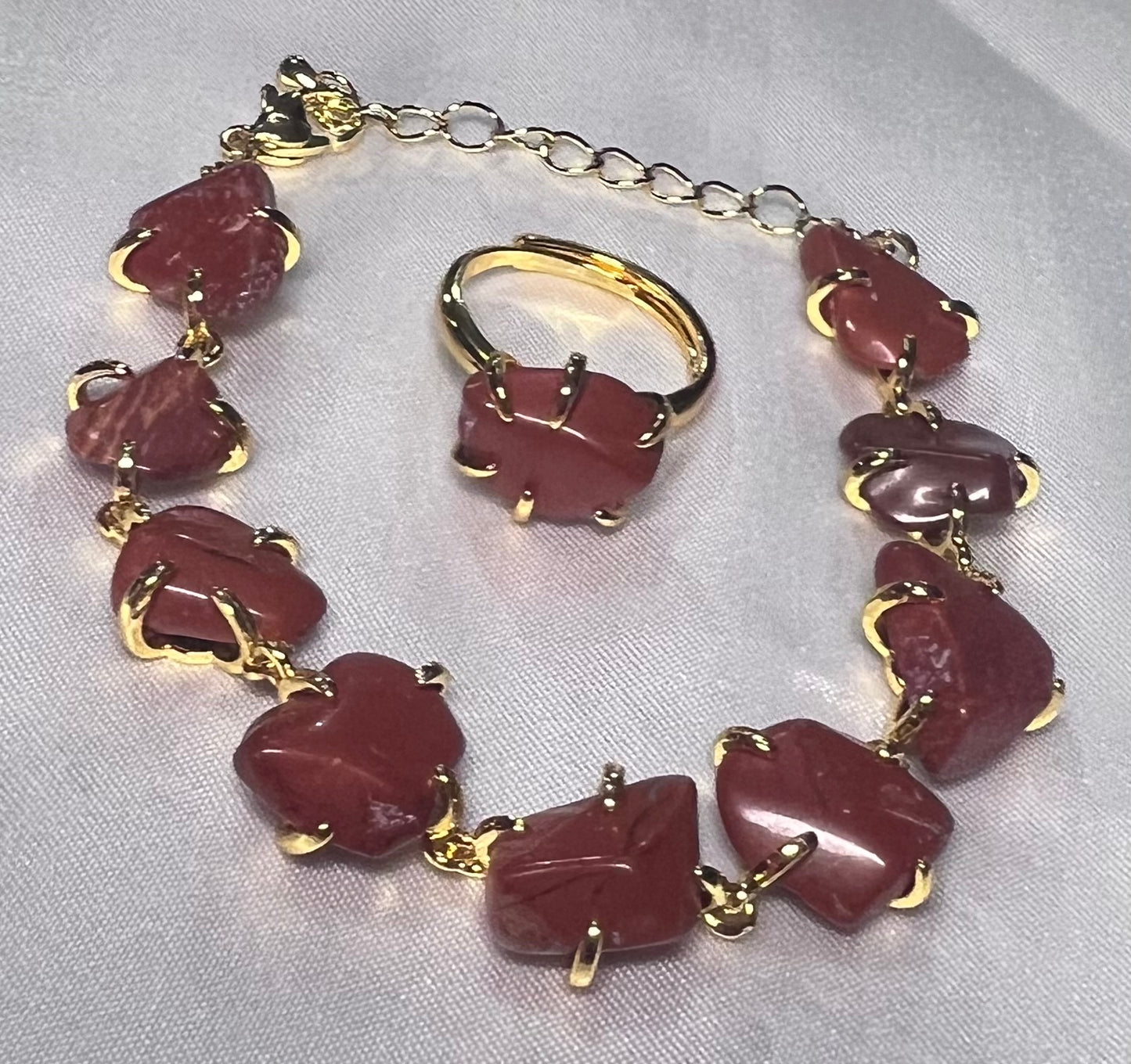 Conjunto de Pulsera y Anillo con Piedra Natural Roja | Elegancia Atemporal