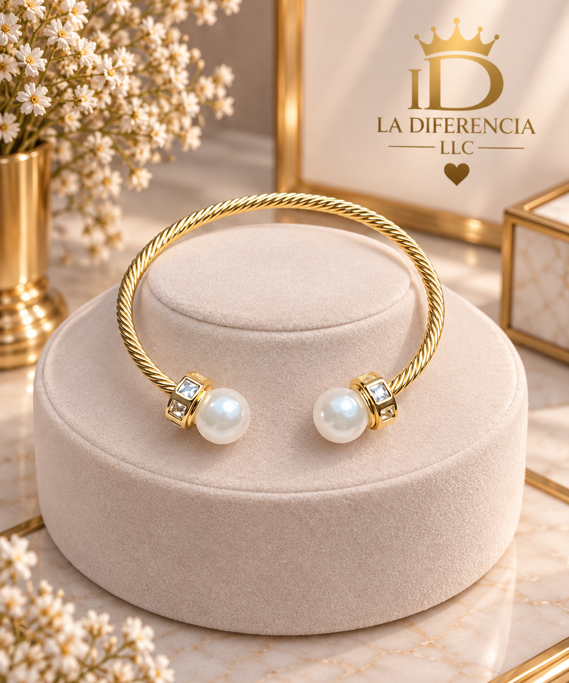Brazalete Abierto con Perlas – Oro Laminado XP 14K